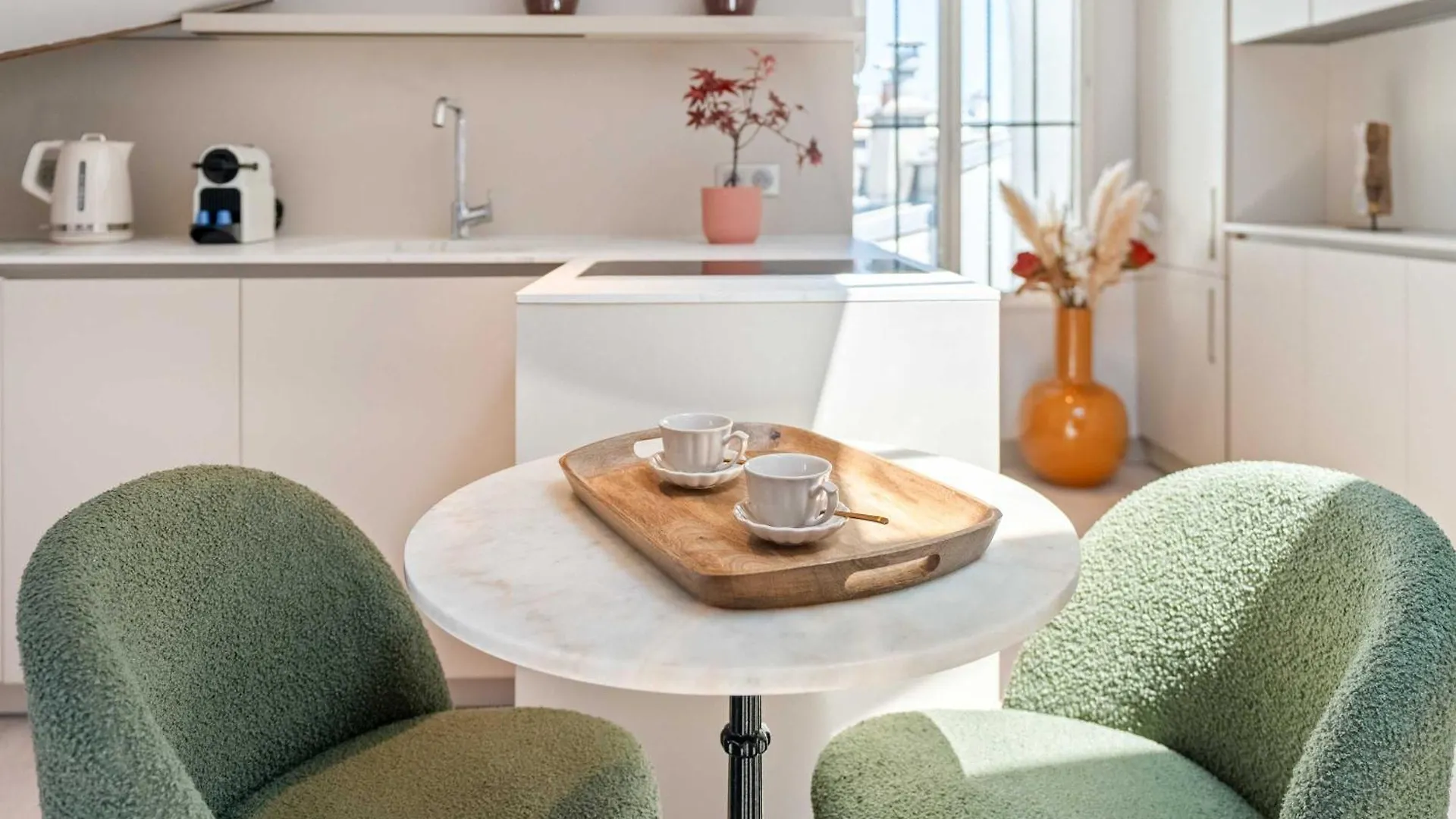 Renovated Apartment In Le Marais Paris France