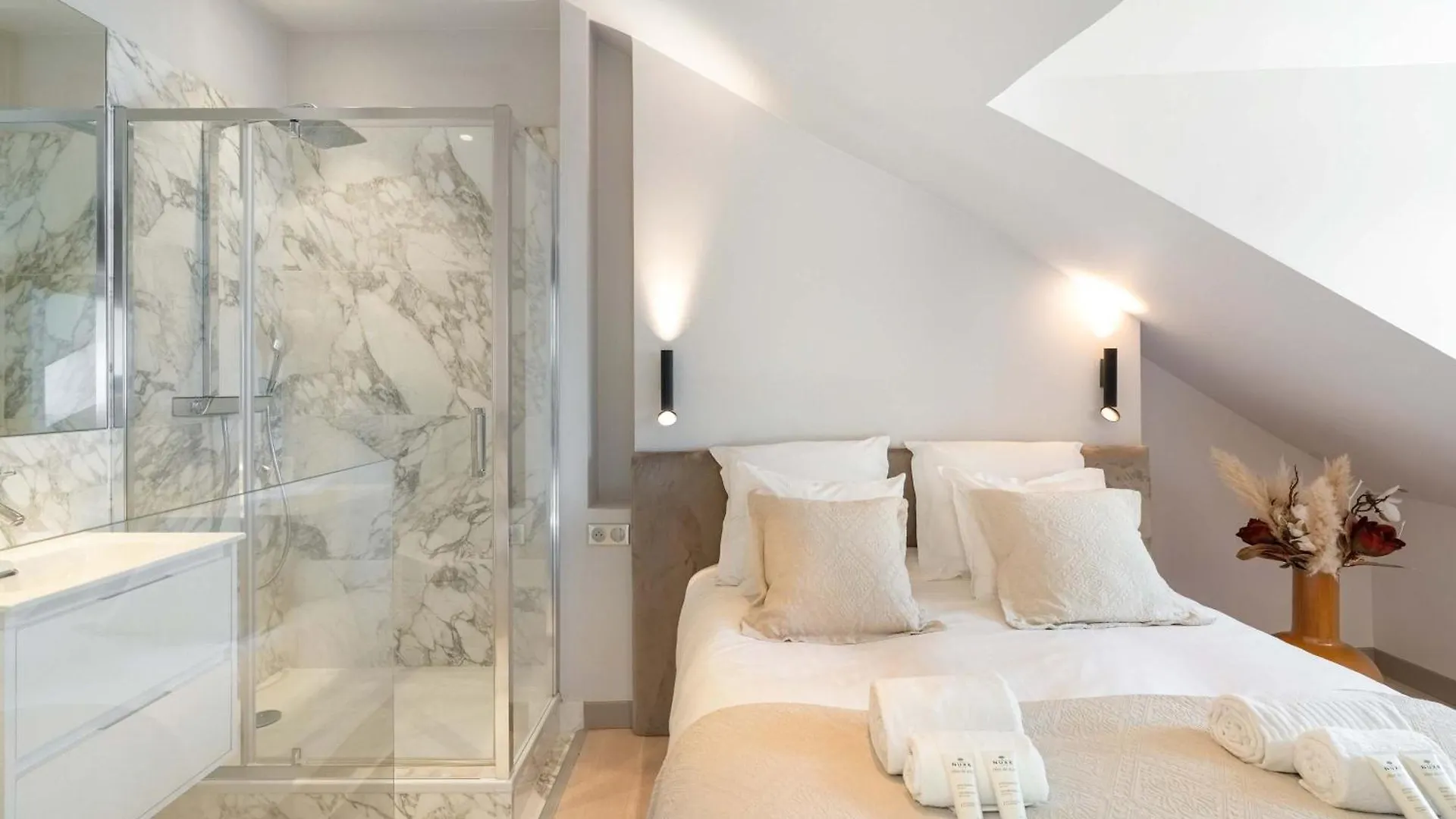 Renovated Apartment In Le Marais Paris
