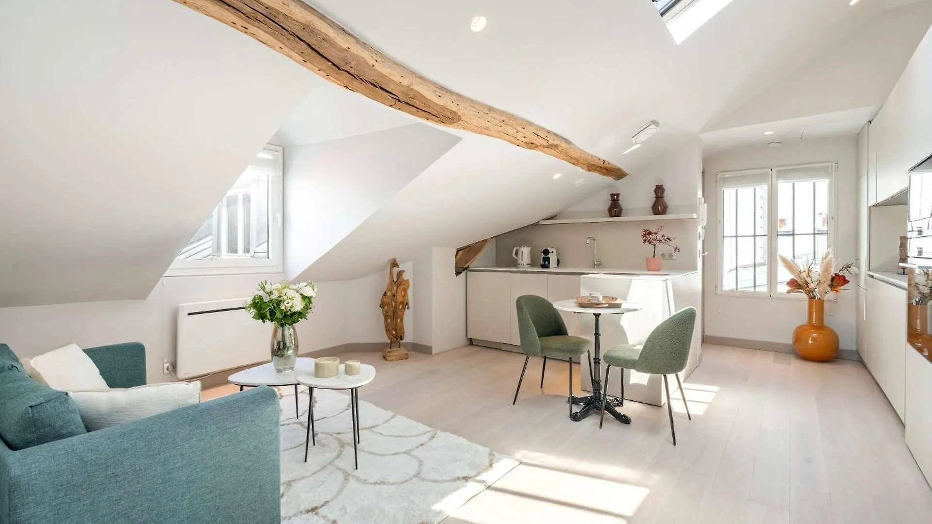 Renovated Apartment In Le Marais 巴黎